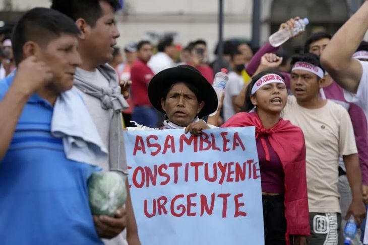 La Jornada Maya Internacional Efe Perú Ataques a sede judicial y