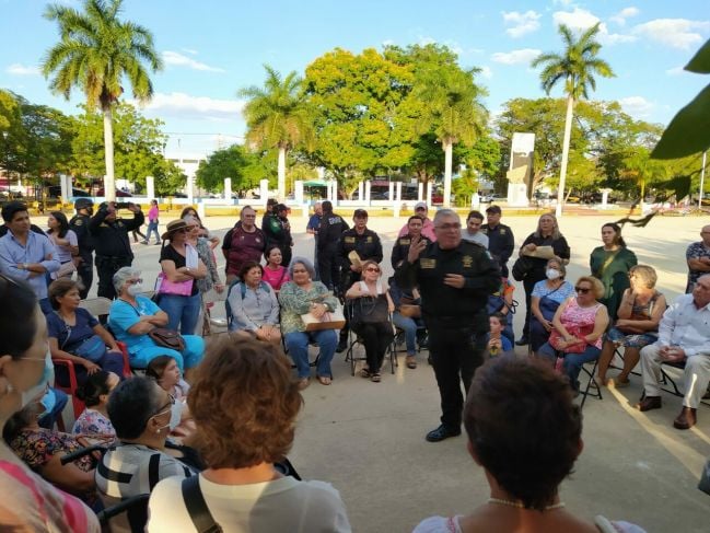 La Jornada Maya Yucatán Juan Manuel Contreras Mérida Vecinos de