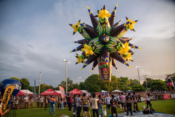 La Jornada Maya Yucatán Juan Manuel Contreras Globos monumentales