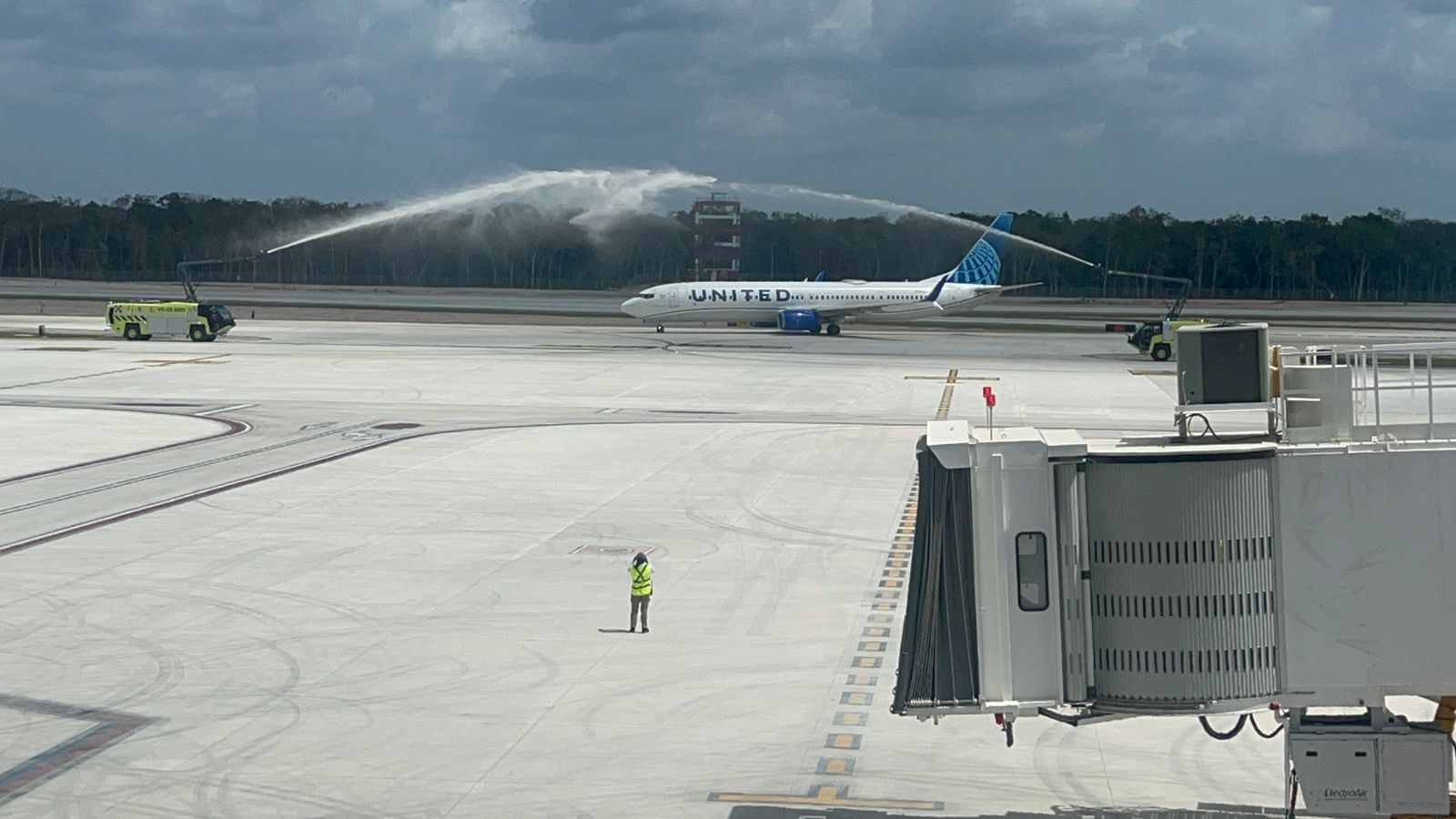 La Jornada Maya Quintana Roo La Jornada Maya United Airlines Se