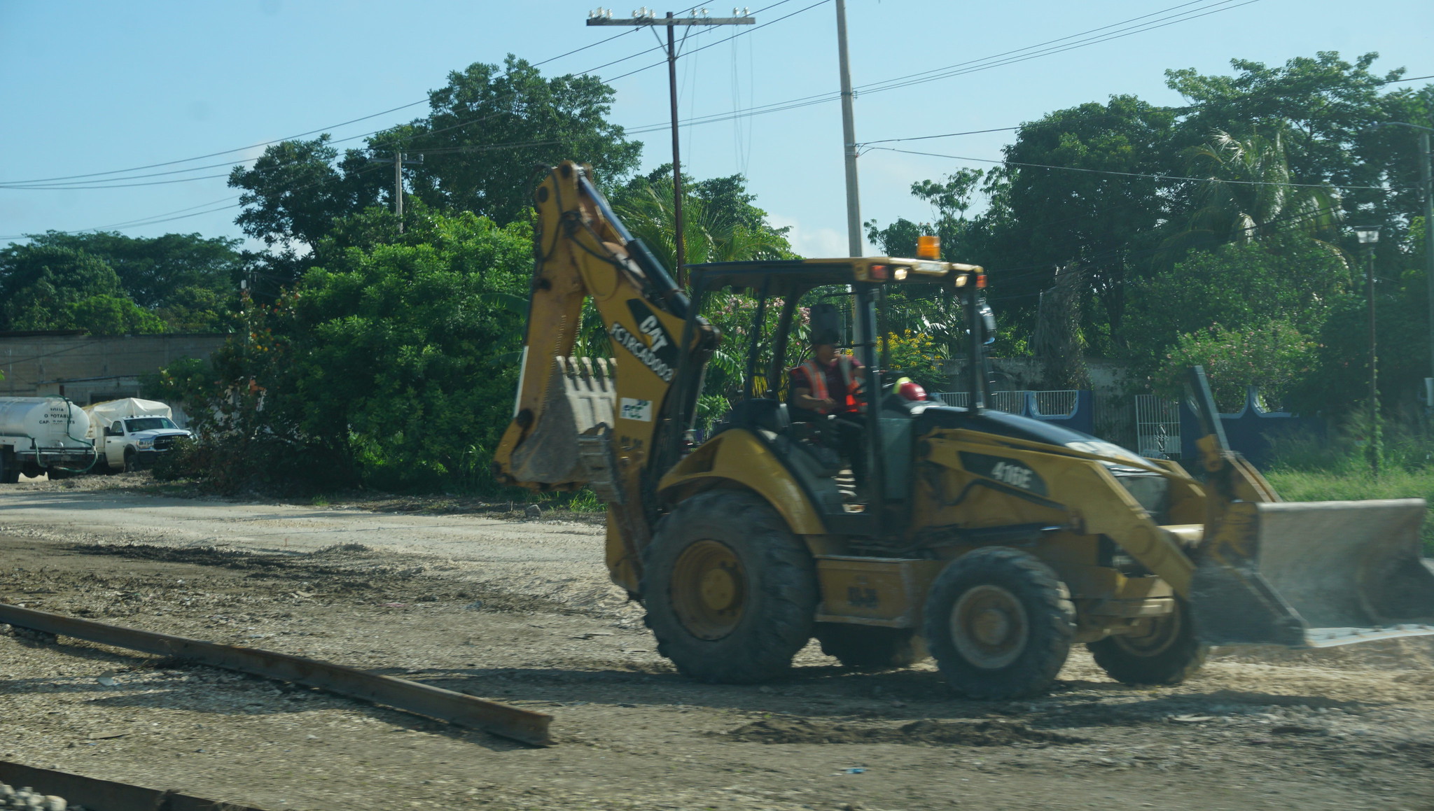 Tse’el meyaj ti’ mola’ay tumen táan u yila’ale’ yaan ba’alo’ob ma’ patal úuchik u beetik ti’ u tsikbalil ti’al u máan u beel Tren Maya