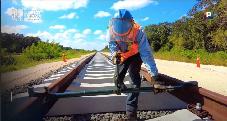 Tramo 3 del Tren Maya, de Calkiní a Izamal, con 92 km de vía terminada