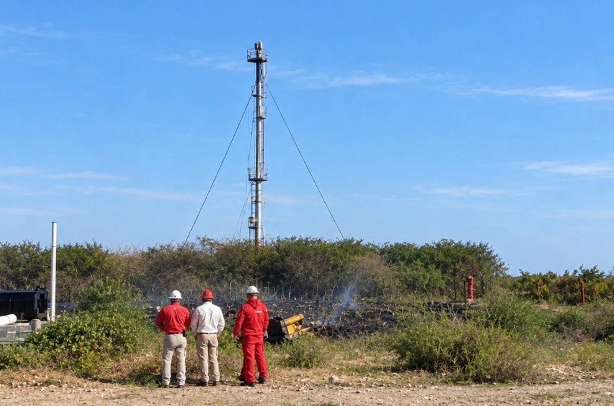 Incendio en Dos Bocas, Tabasco: Pemex controla el fuego en Batería de Separación Litoral y aclara que no es en la refinería Olmeca