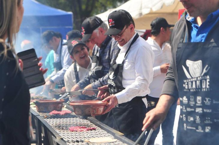 La Jornada Maya | Nacional | La Jornada | Hermosillo logra el Récord  Guinness con la carne asada más grande del mundo