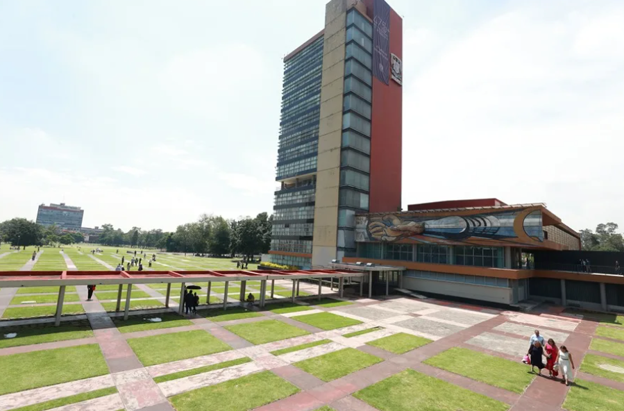 UNAM mantendrá examen presencial de ingreso tras prueba en línea afectada por el uso de IA