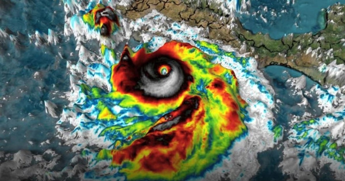 Huracán 'Polo' mantiene categoría 5 frente a costas del Pacífico mexicano