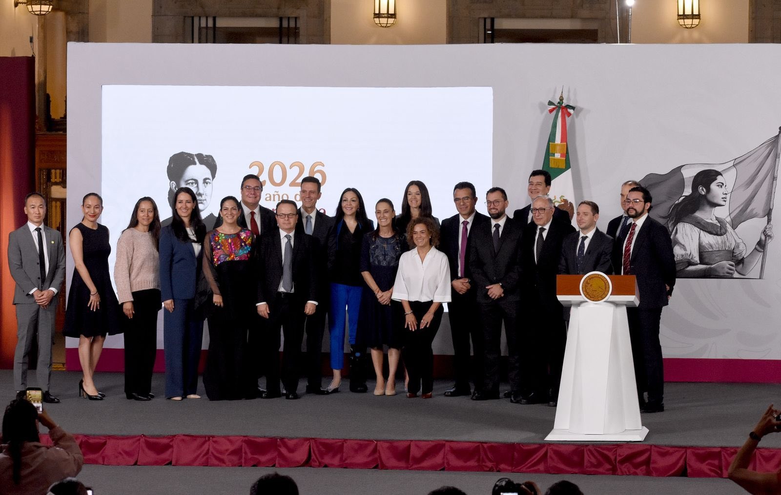 Sheinbaum anuncia inversión de farmacéuticas por 21 mil mdp para producir medicamentos en México