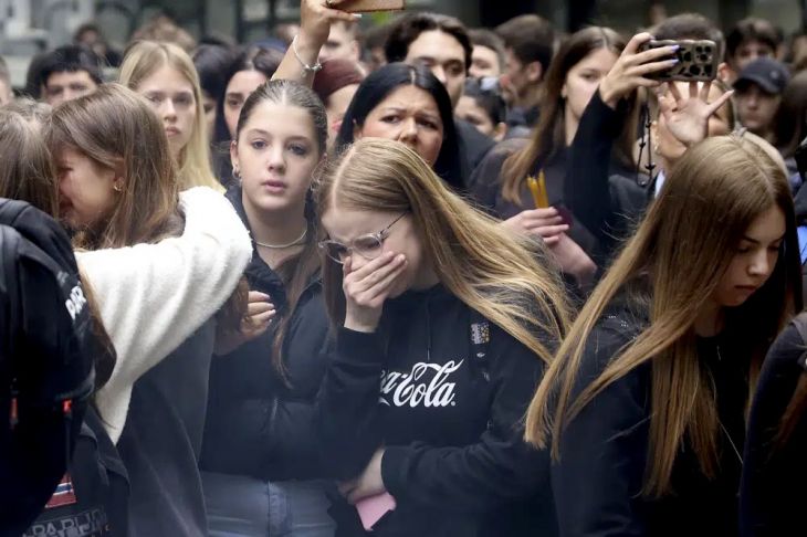 nuevo tiroteo en serbia deja al menos ocho muertos un día después del