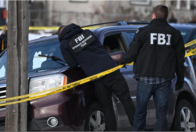 Muere una mujer por disparos de agentes migratorios de EU en Minnesota