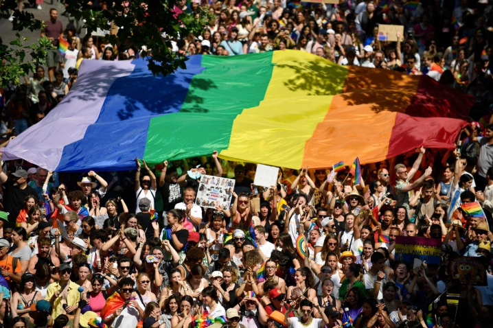 Entre 7 y 11 por ciento de la población adulta se identifica como parte de la comunidad LGBTTTI en el Mundo