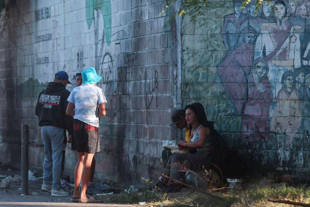 Una ola de frío en Buenos Aires vuelve a poner en riesgo a la población en situación de calle