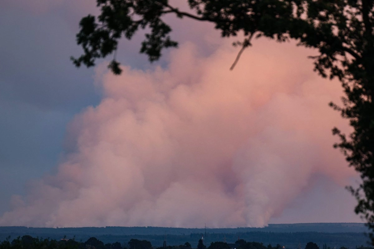 Bélgica sufre el mayor incendio de su historia; arrasa su reserva natural de los Altos Fens