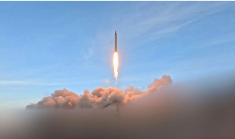 Ataques aéreos en Kuwait hieren a soldados en base militar usada por EU