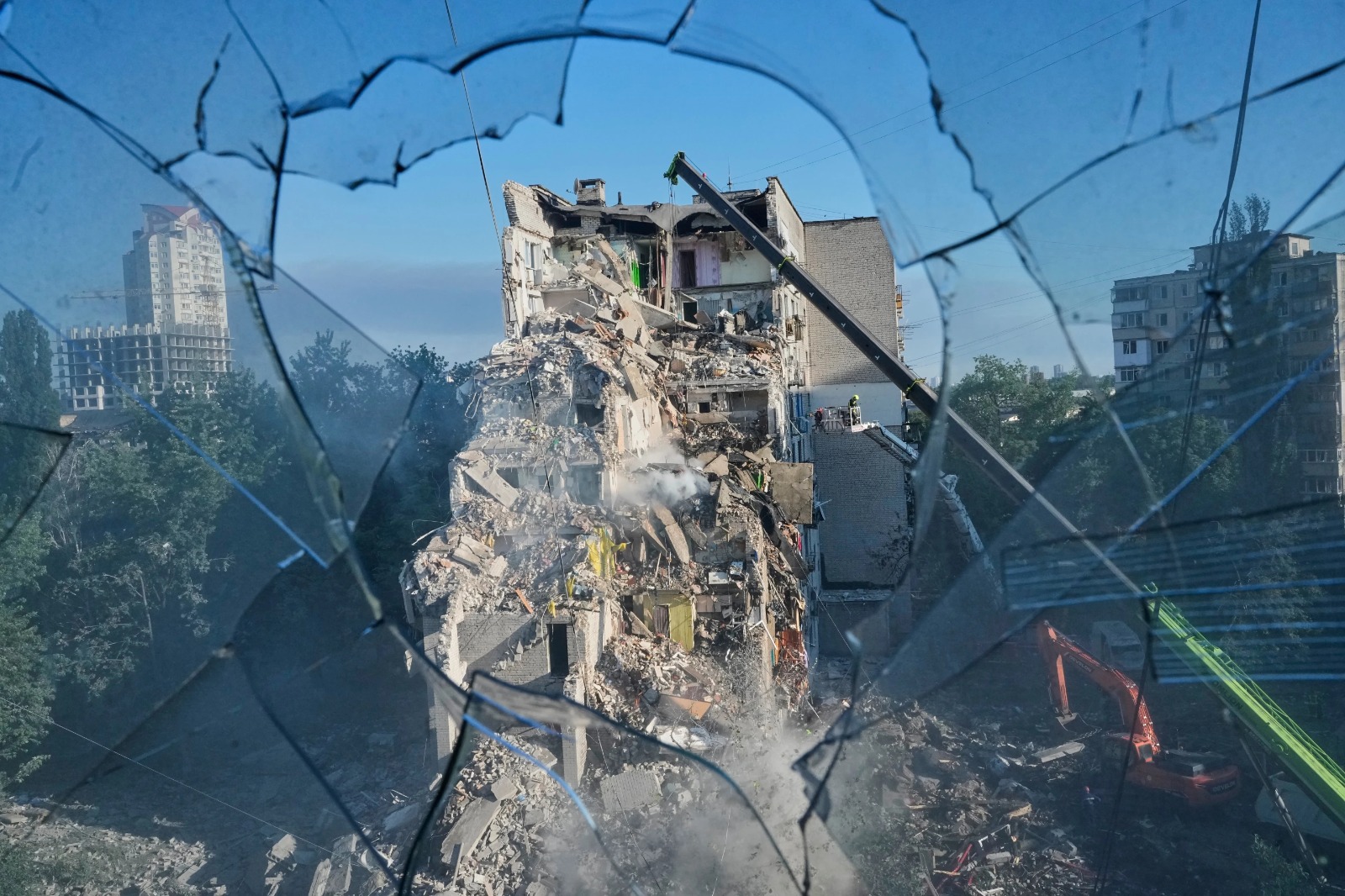 Ataque ''masivo y combinado'' de Rusia contra Ucrania deja al menos 21 muertos y más de 80 heridos