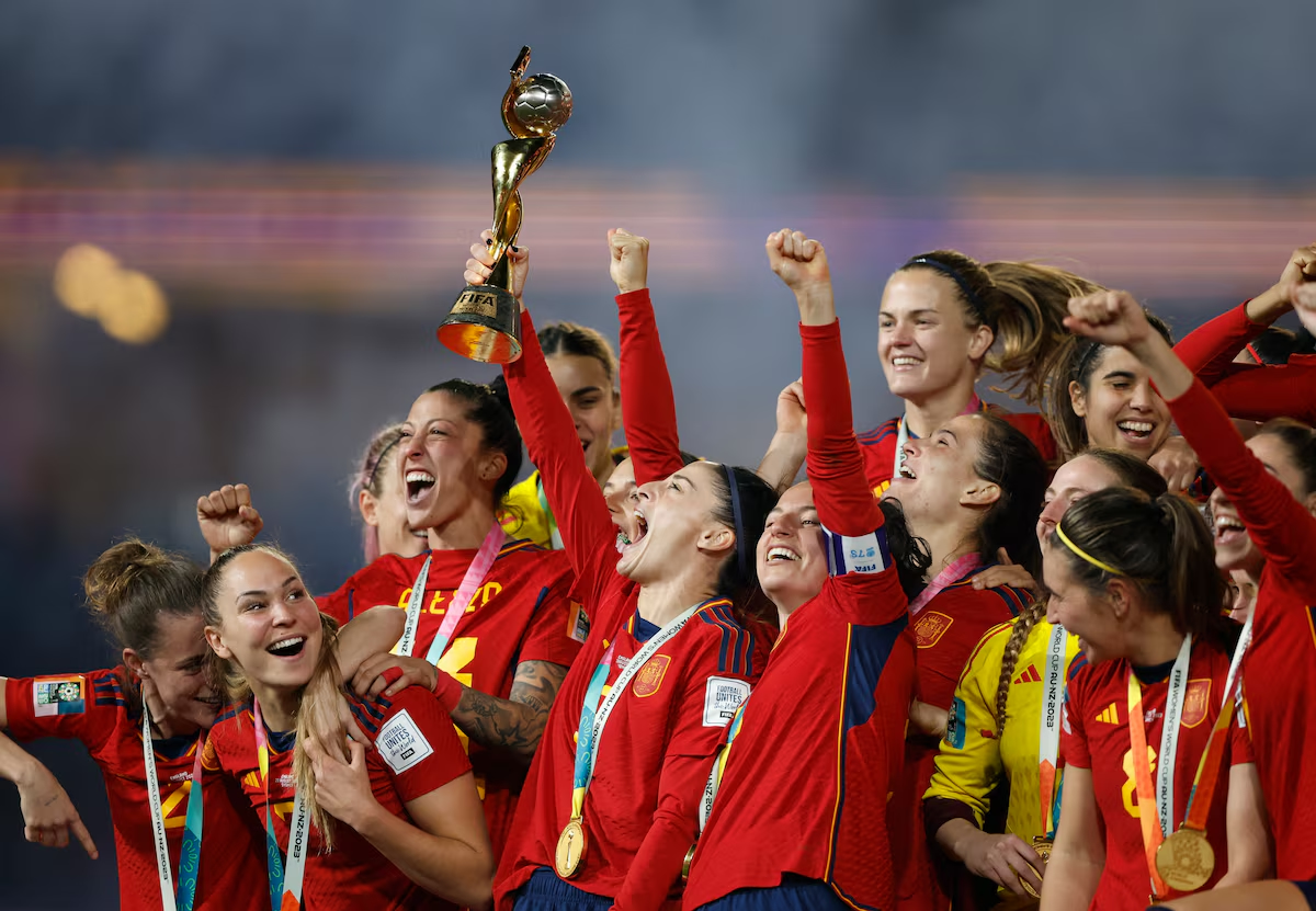 España, primer país en la historia que es campeón del mundo en mujeres y hombres a la vez