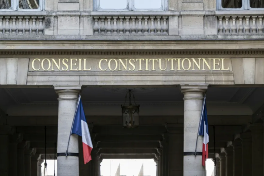 Francia aprueba el derecho a la muerte asistida