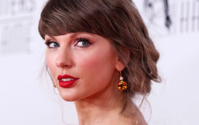 Taylor Swift hace historia: es la mujer más joven en el Salón de la Fama de los Compositores