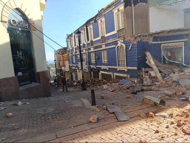 Fuerte terremoto sacude Colombia y Ecuador, provocando la evacuación de hogares y edificios