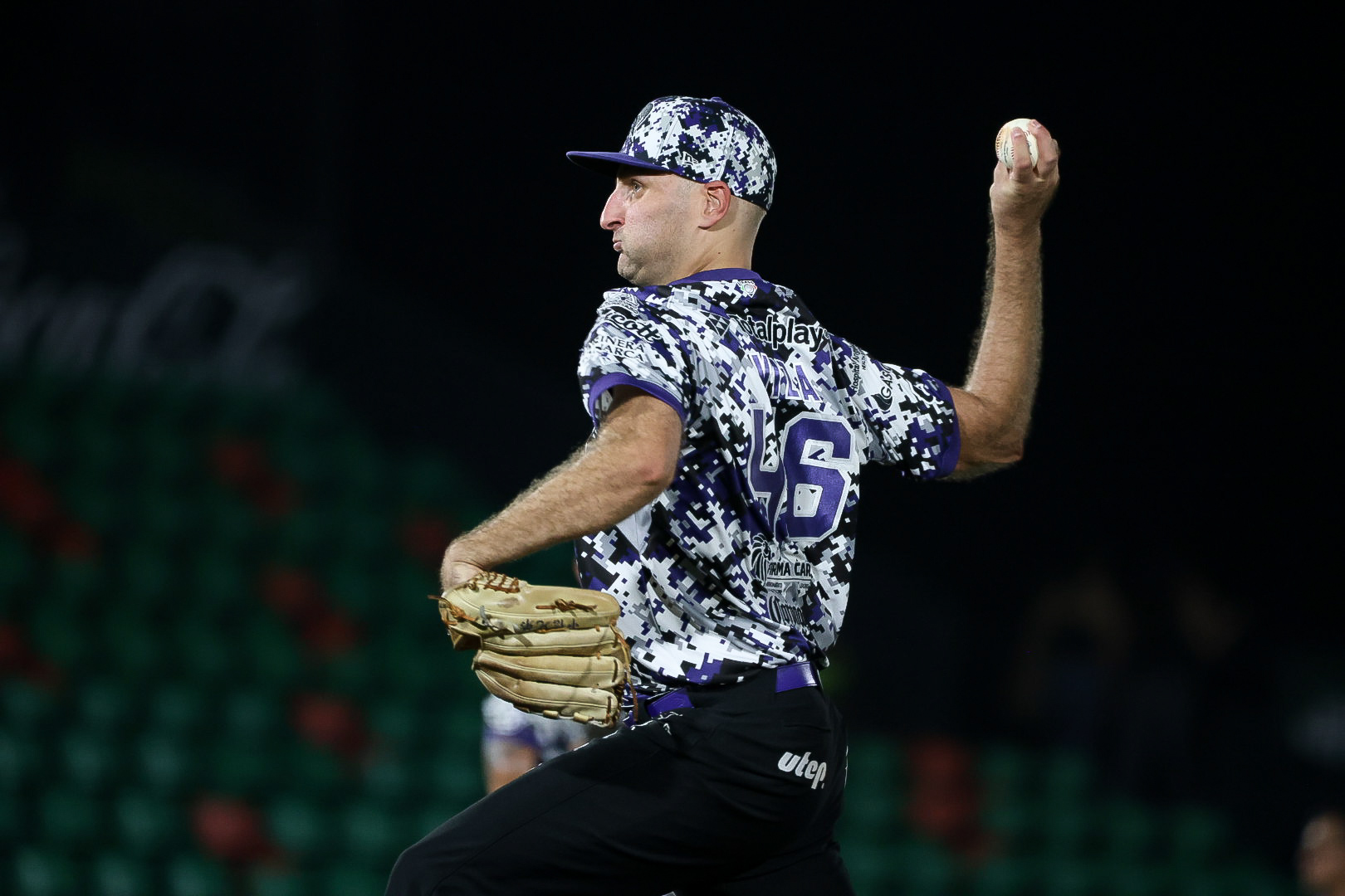 Tyler Viza domina a los Leones, que pierden su quinta serie consecutiva