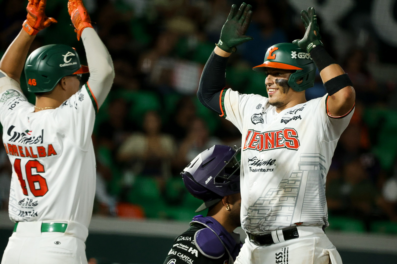 Destacan los melenudos Uriarte, Bernal y Armenta en el arranque de la LMP