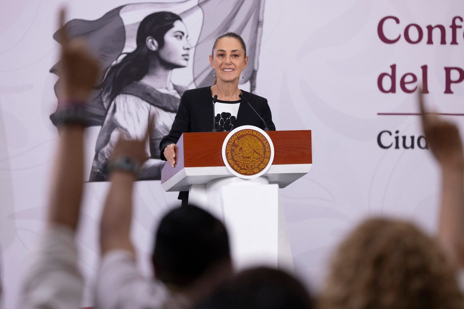 Mexicanos en EU impulsan la economía y fortalecen la relación bilateral: Sheinbaum