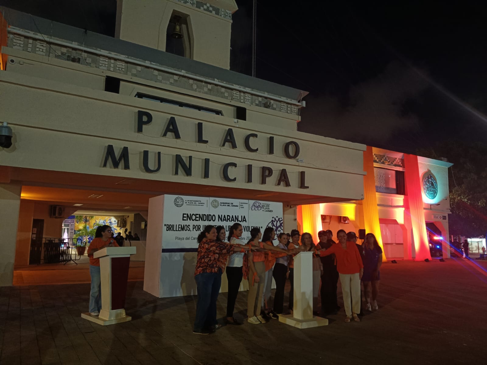 Con firmeza, memoria y dignidad, colectivos feministas de Playa del Carmen entregan pliego petitorio el 25N
