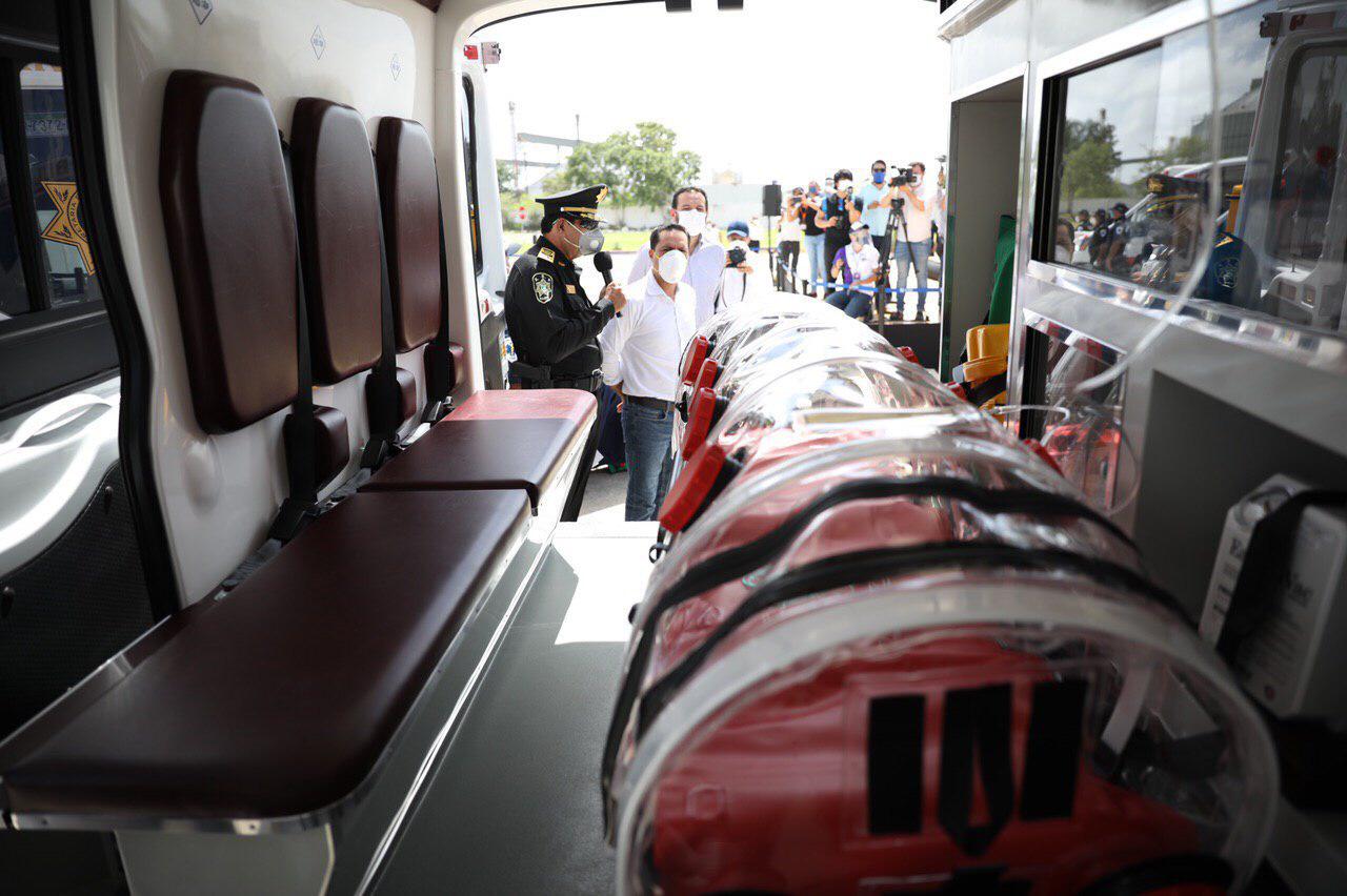 Entregan a SSP Yucatán 12 nuevas ambulancias para traslado de pacientes COVID-19