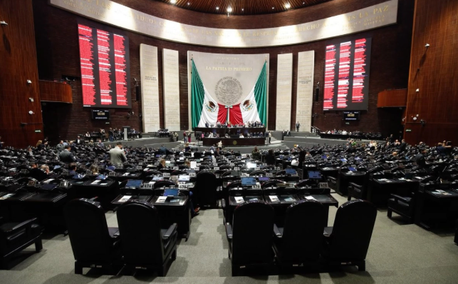 Diputados proponen recorte de 5 mil millones de pesos al INE para 2027