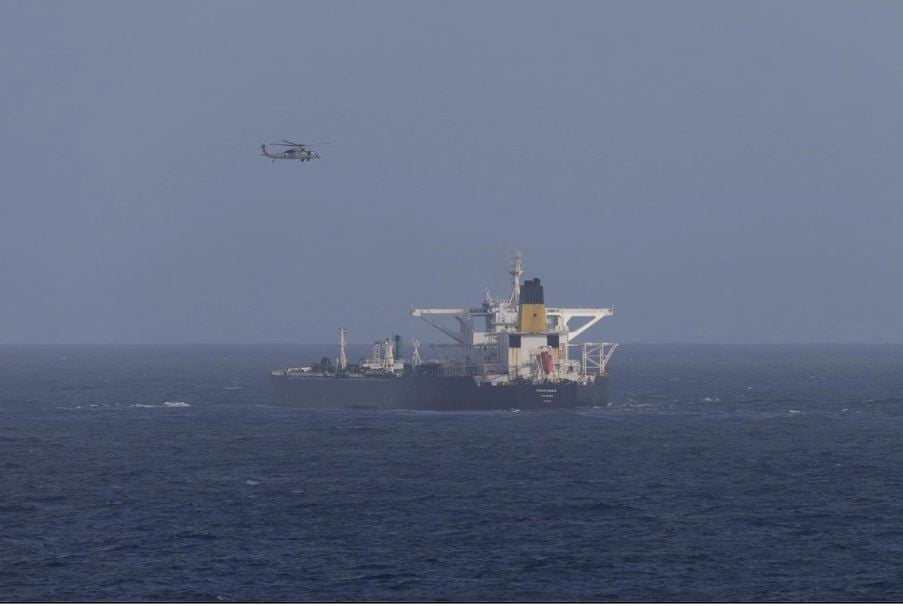 EU vuelve a asaltar buque frente a Venezuela; van tres, informa Reuters