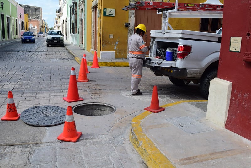 Campeche: Vecinos bloquean calles en San Francisco por prolongados apagones y fallas de la CFE
