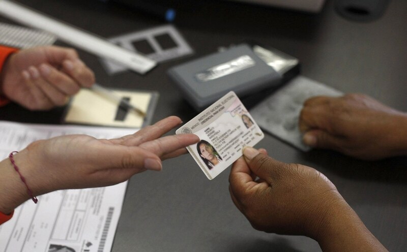 INE entrega identificación a cinco personas privadas de su libertad en el Cereso Kobén