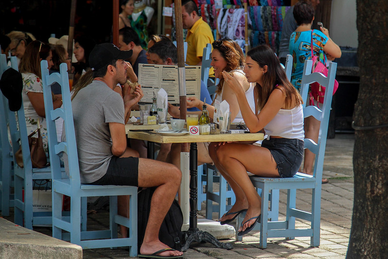Problemas de distribución encarecen insumos restauranteros en el Caribe Mexicano