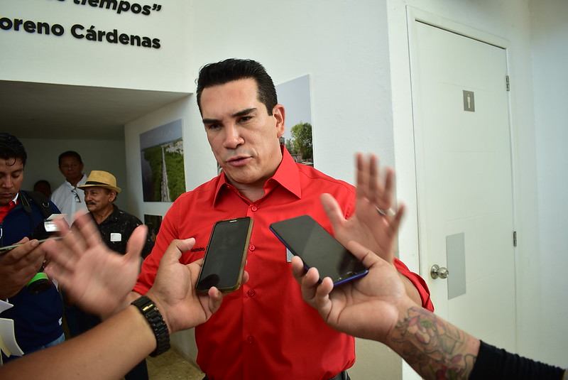 Juez niega suspensión a Alejandro Moreno contra posible alerta migratoria