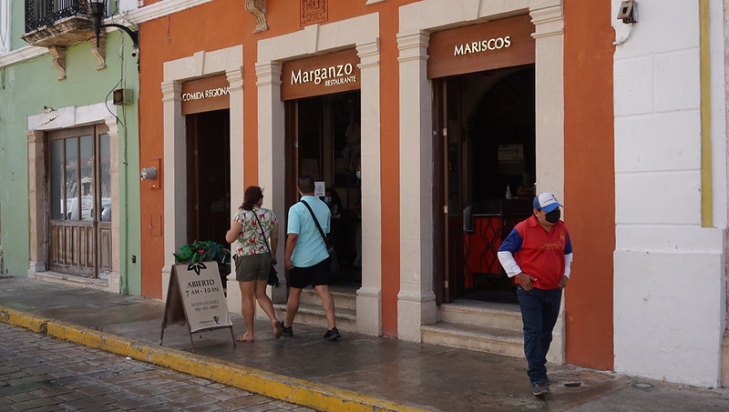 Apagones afectan flujo económico de restauranteros en el Centro Histórico de Campeche