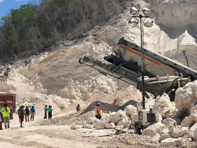 Desaira Carso a ejidatarios de Pomuch: Continuará bloqueo de sascab para el Tren Maya