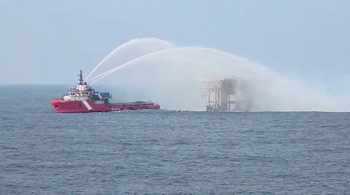 Se registra incendio en plataforma petrolera Abkatún, en la Sonda de Campeche