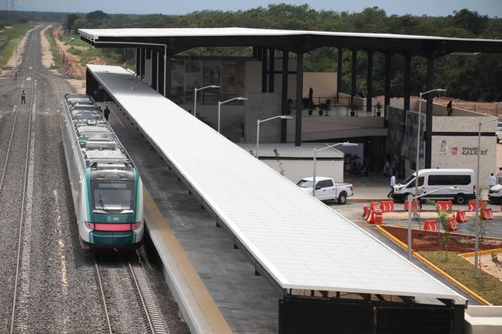 Aún faltan algunos tramos por soldar del Tren Maya: AMLO