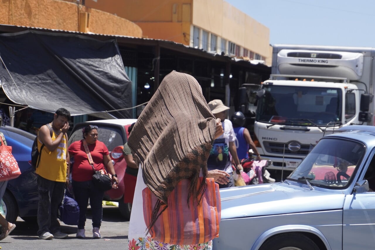 Proximidad y Protección Civil de Campeche recomienda evitar los rayos del sol directamente