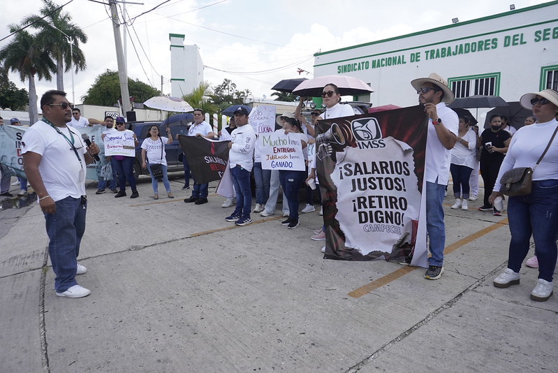 Trabajadores del IMSS de Campeche se suman a protestas por mejoras en contrato colectivo
