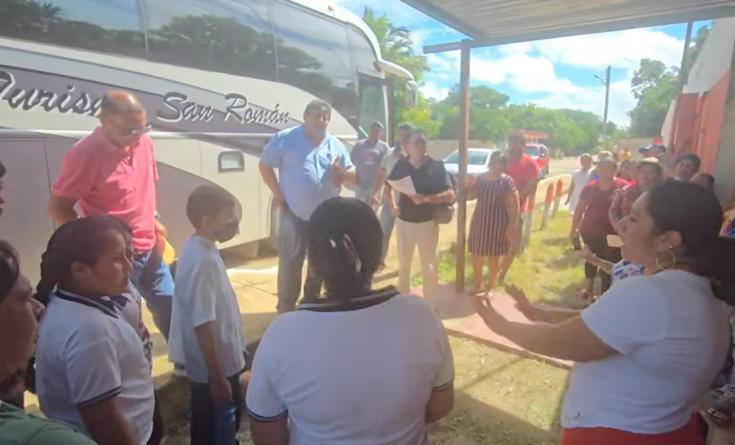 Descontento en Uayamón por transporte escolar en mal estado y chofer imprudente 