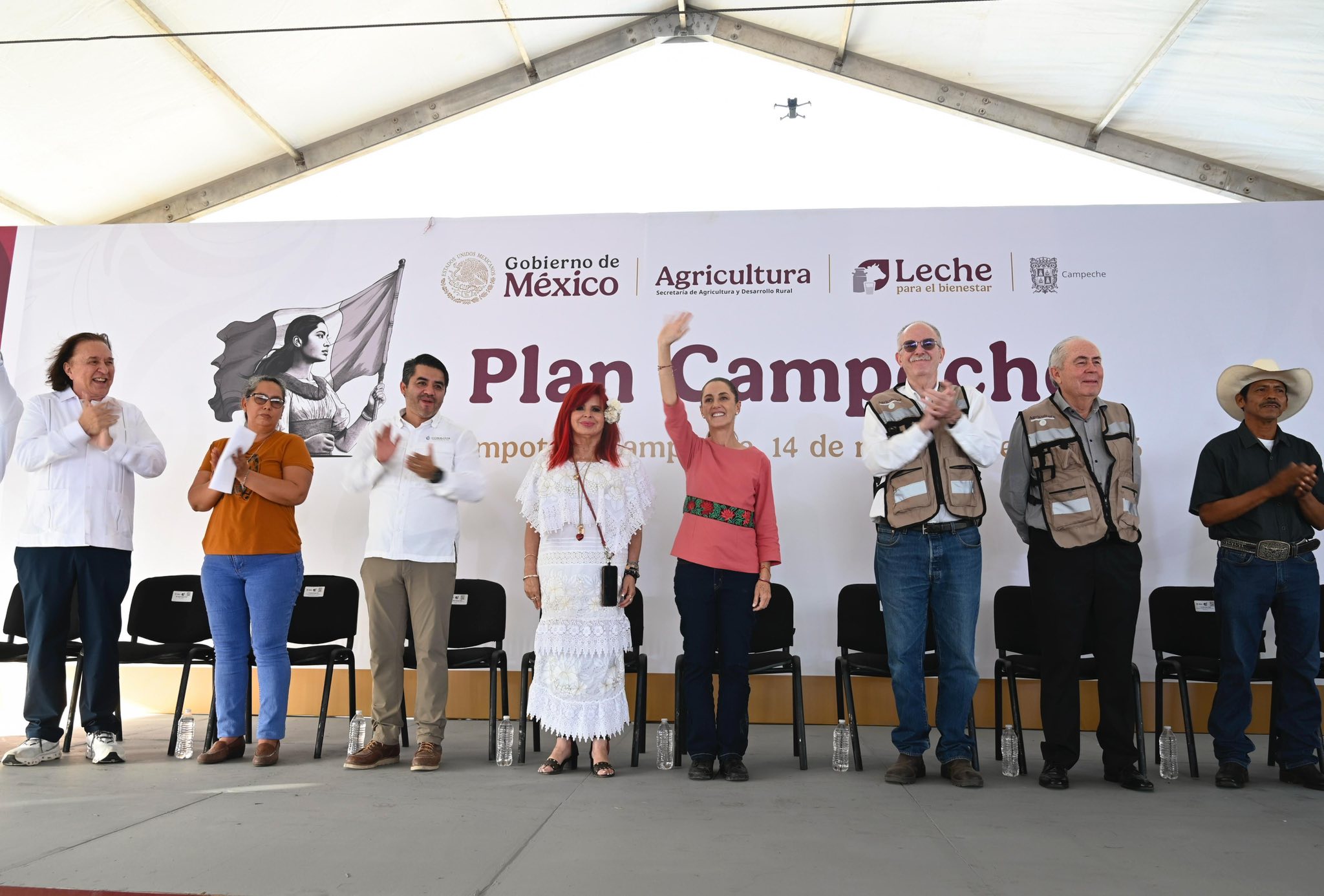 Sheinbaum Pardo se compromete a reconstruir la carretera de Palizada en su gira por el Pueblo Mágico