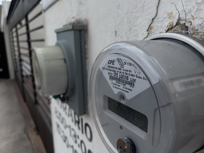 Persisten fallas en suministros de energía eléctrica en Atasta, pese a cambios en el cableado de CFE