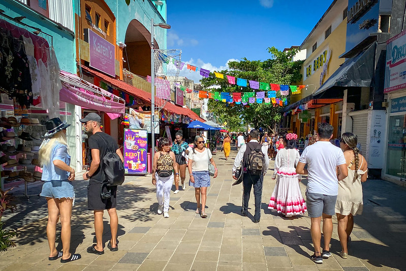 Cayó 3.2 por ciento la cifra de turistas internacionales que llegaron a México en julio: Inegi