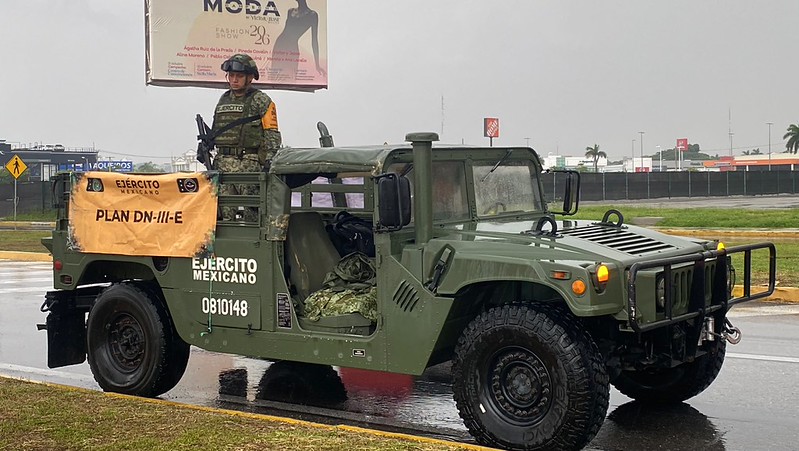 Ayuntamiento de Calkiní desaloja a 23 familias de Isla Arena por prevención ante 'Isaías'