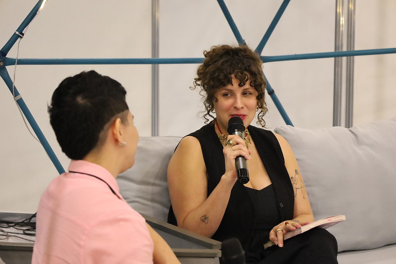 Malvestida es colectividad: Alejandra Higareda desde el stand de 'La Jornada Maya' en la Filey