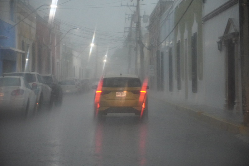 Suspenden clases en escuelas de nivel educativo básico por tormenta tropical 'Isaías' en Campeche