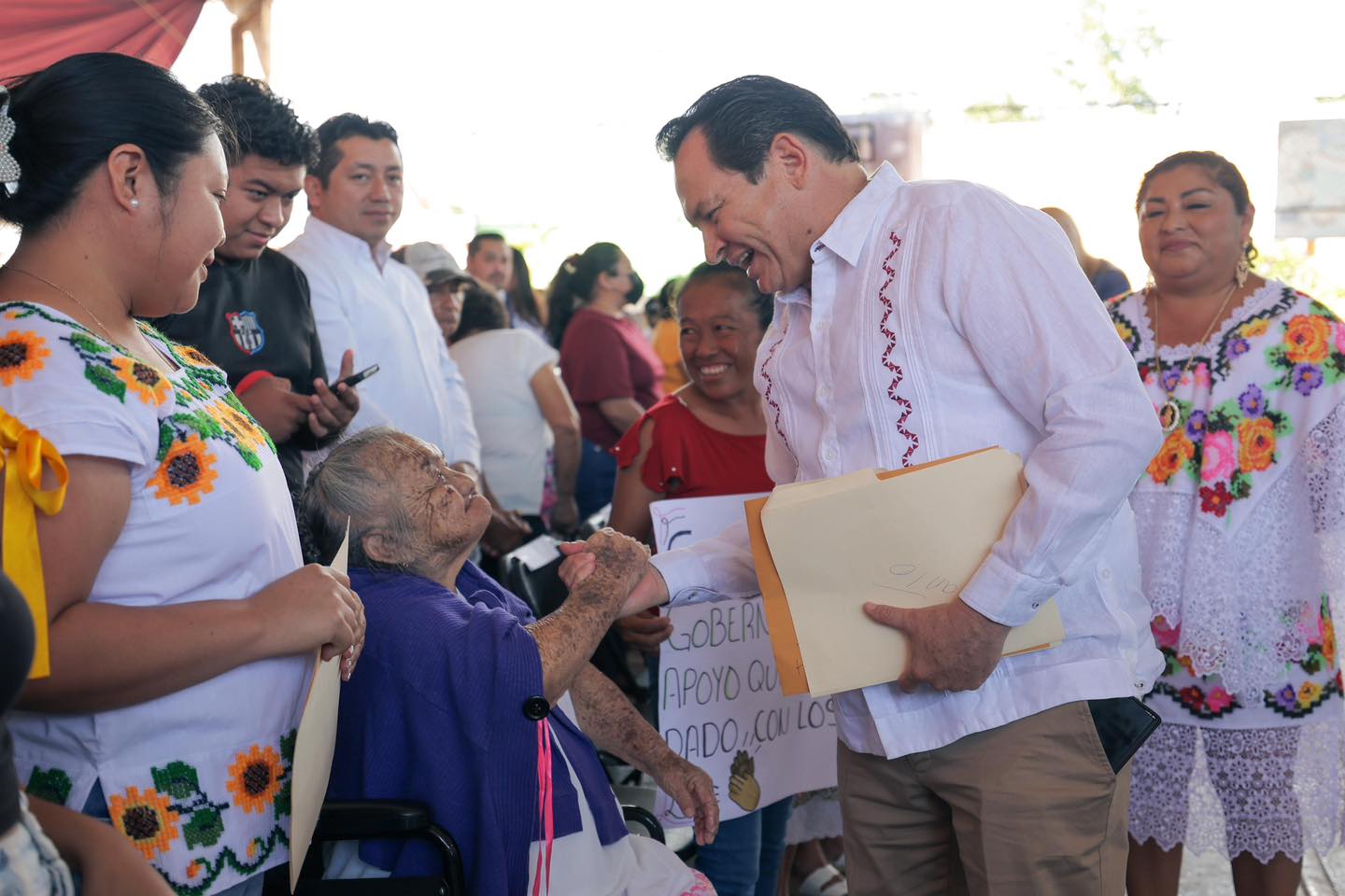 'Construyendo Bienestar' beneficia a 14 familias en Yaxkukul