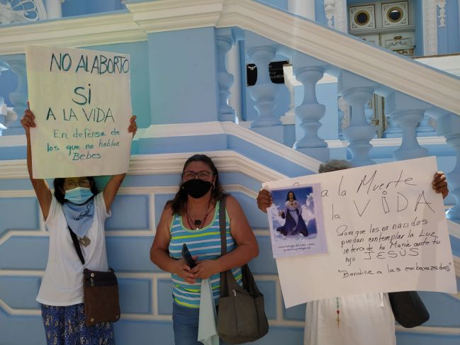 Grupos ‘provida’ protestan contra despenalización del aborto en Yucatán