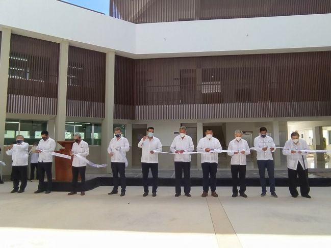 La Jornada Maya | Yucatán | Juan Manuel Contreras | Universidad Modelo  inaugura edificio de Ingeniería en Mérida