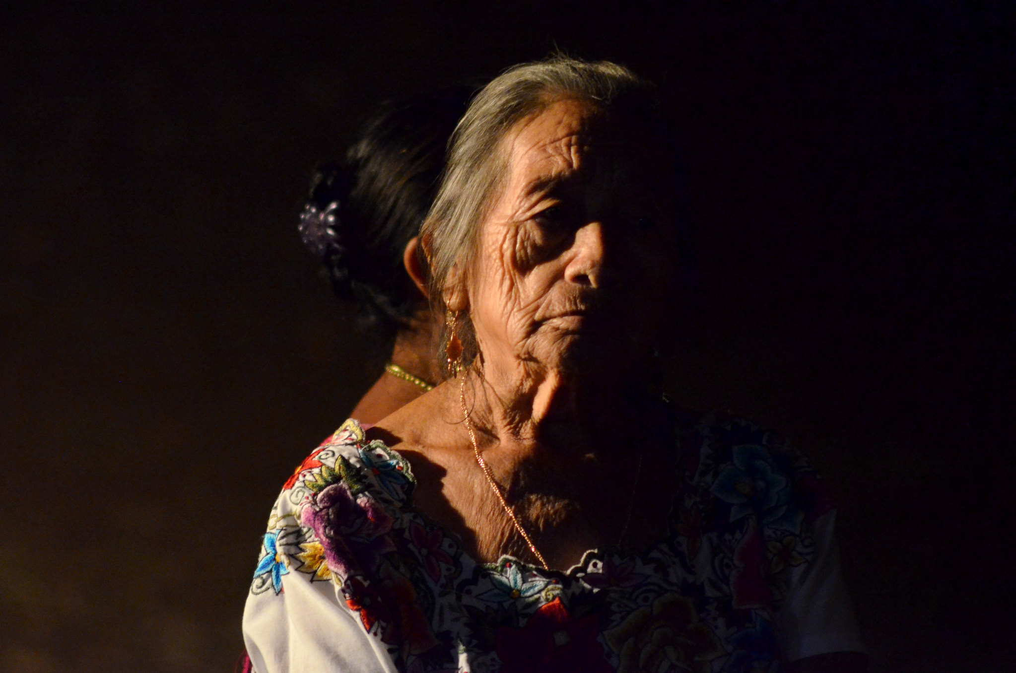 Vila Dosal exhorta a alcaldes a crear Institutos de la mujer